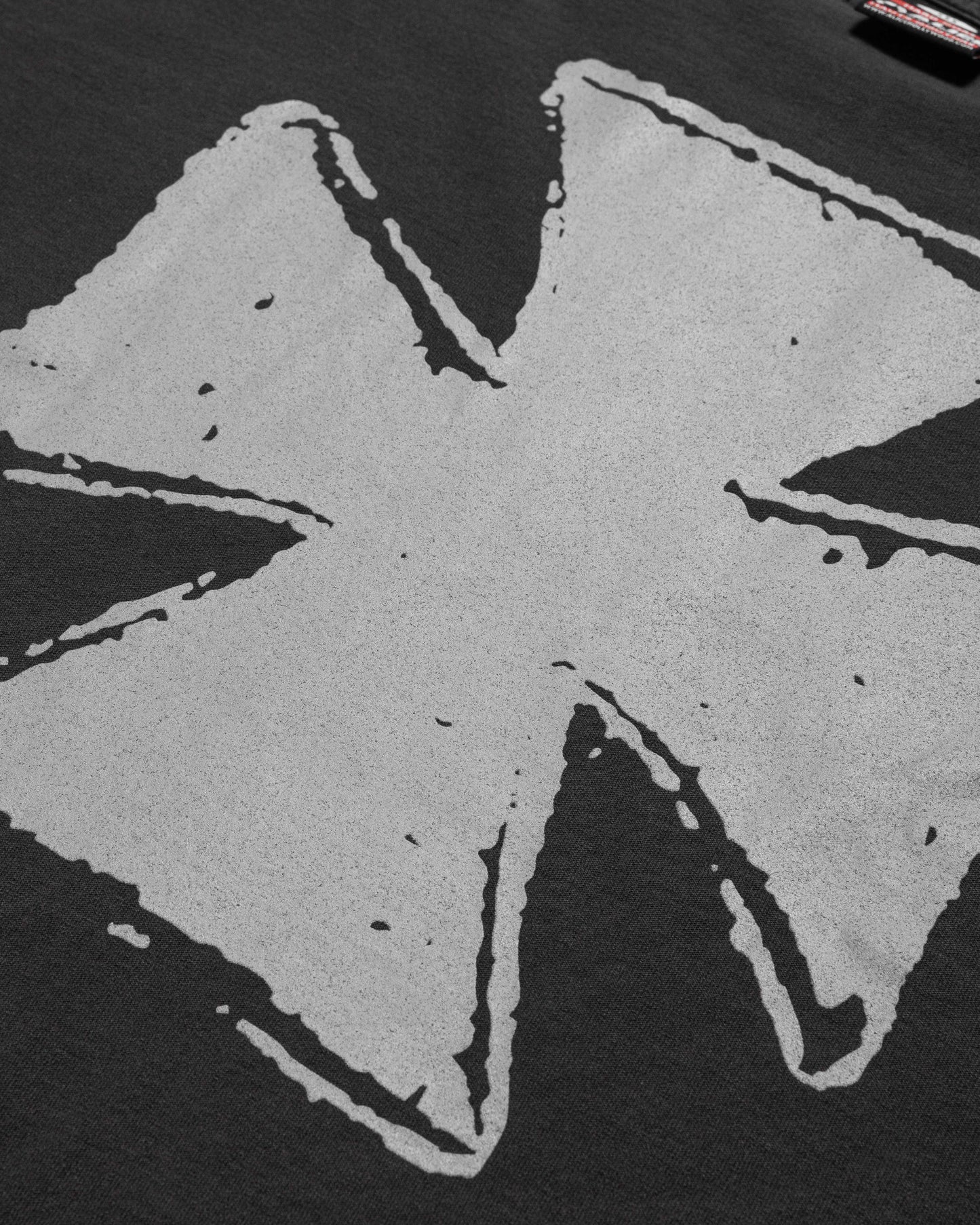 HEADACHE LONGSLEEVE T-SHIRT (BLACK)